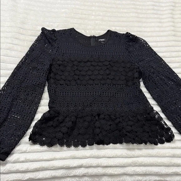 Express Black Blouse - Picture 2 of 7